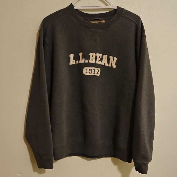 L.L. Bean Tops - L.L. Bean Crew Neck Logo Sweatshirt Sz. M